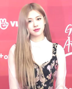 rose-roze-z-hurtu-blackpink
