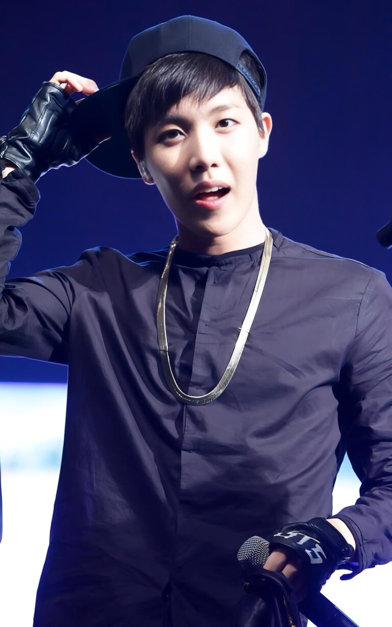 j-hope-chon-khosok-z-hurtu-bts