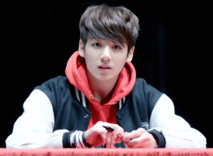 jungkook-chon-chonhuk-z-hurtu-bts
