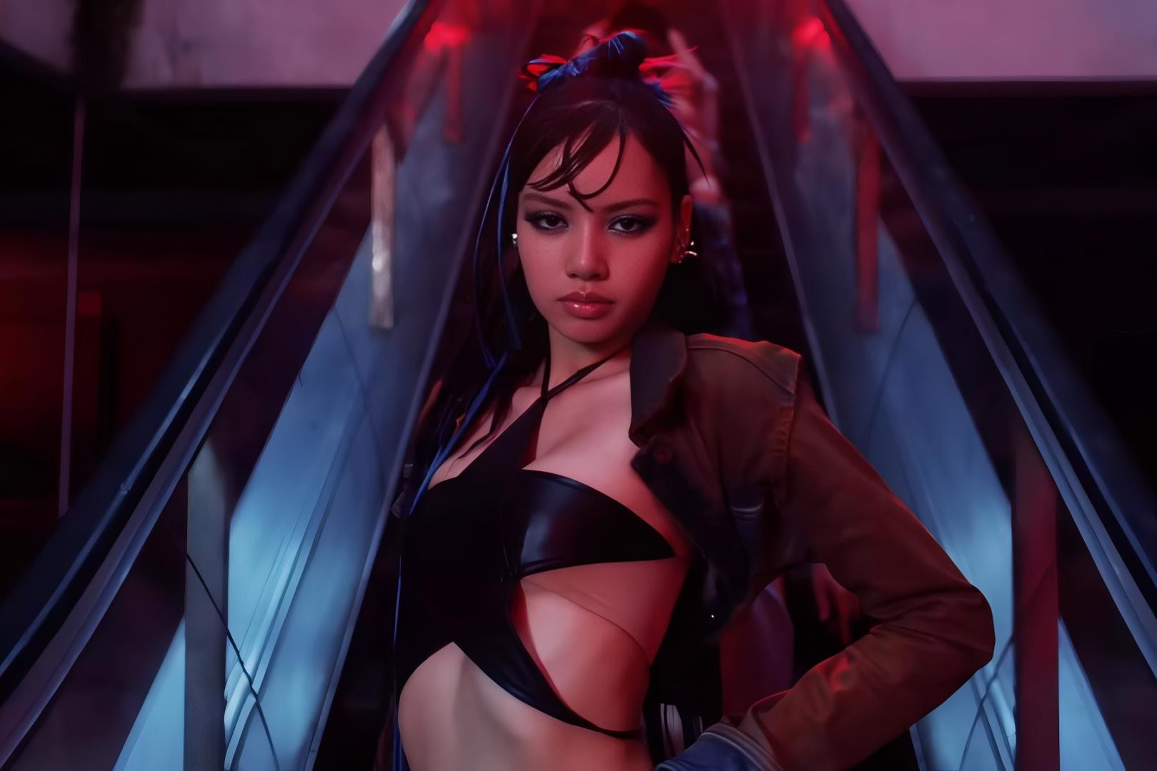 Ліза BLACKPINK встановила рекорд на YouTube з 300 мільйонами переглядів відео "ROCKSTAR"