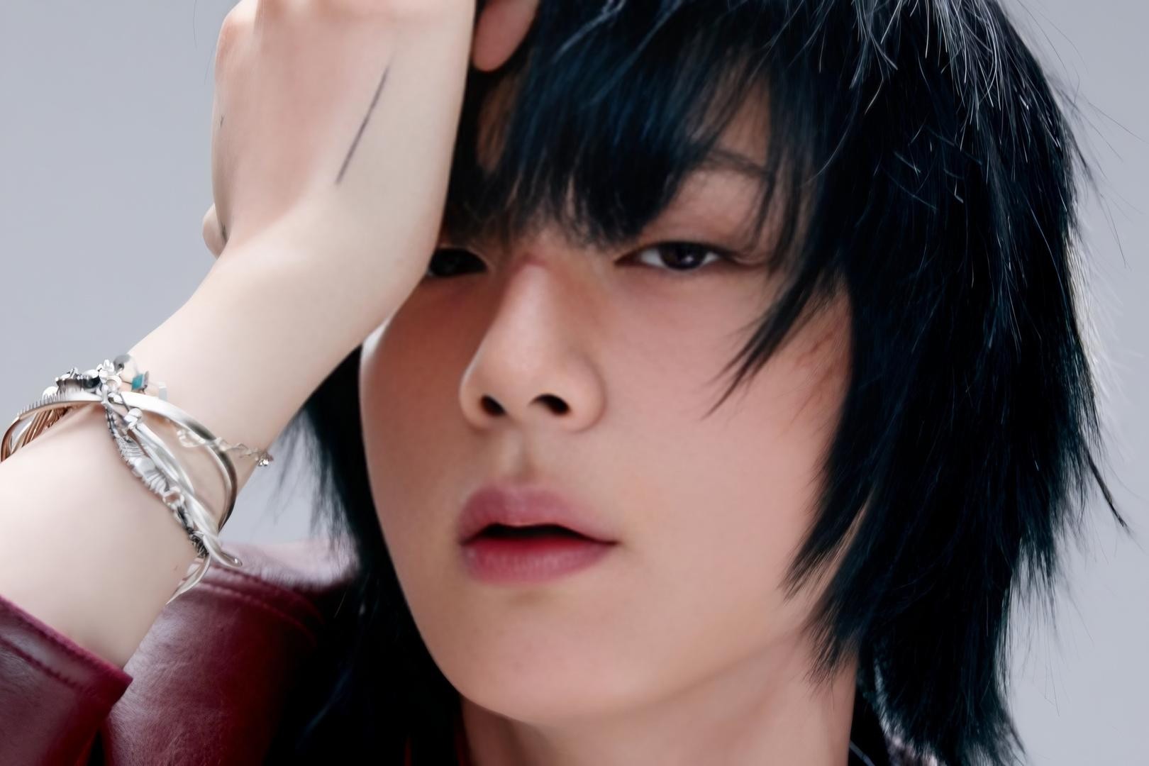 Джин значно зміцнив свою сольну кар'єру з альбомом Echo