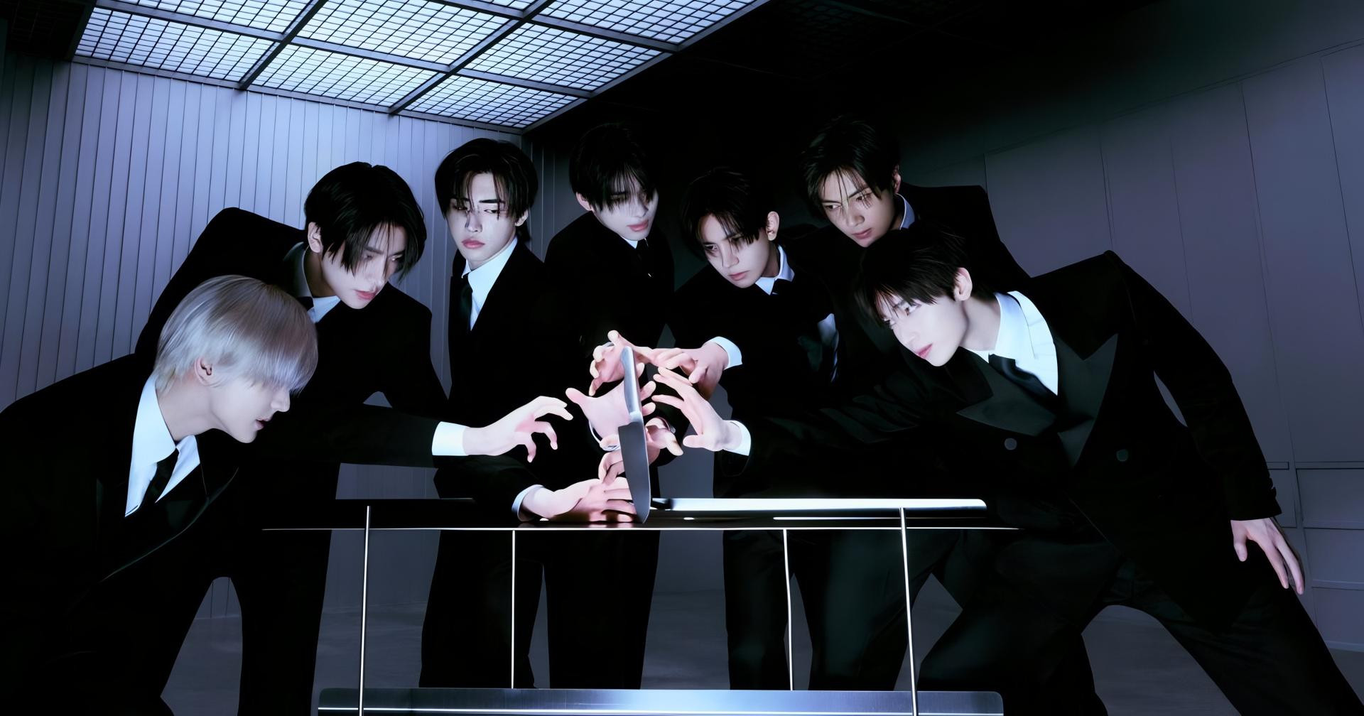 Новий офіційний мерч ENHYPEN для фанатів у продажу через Weverse Shop та ENHYPEN Store