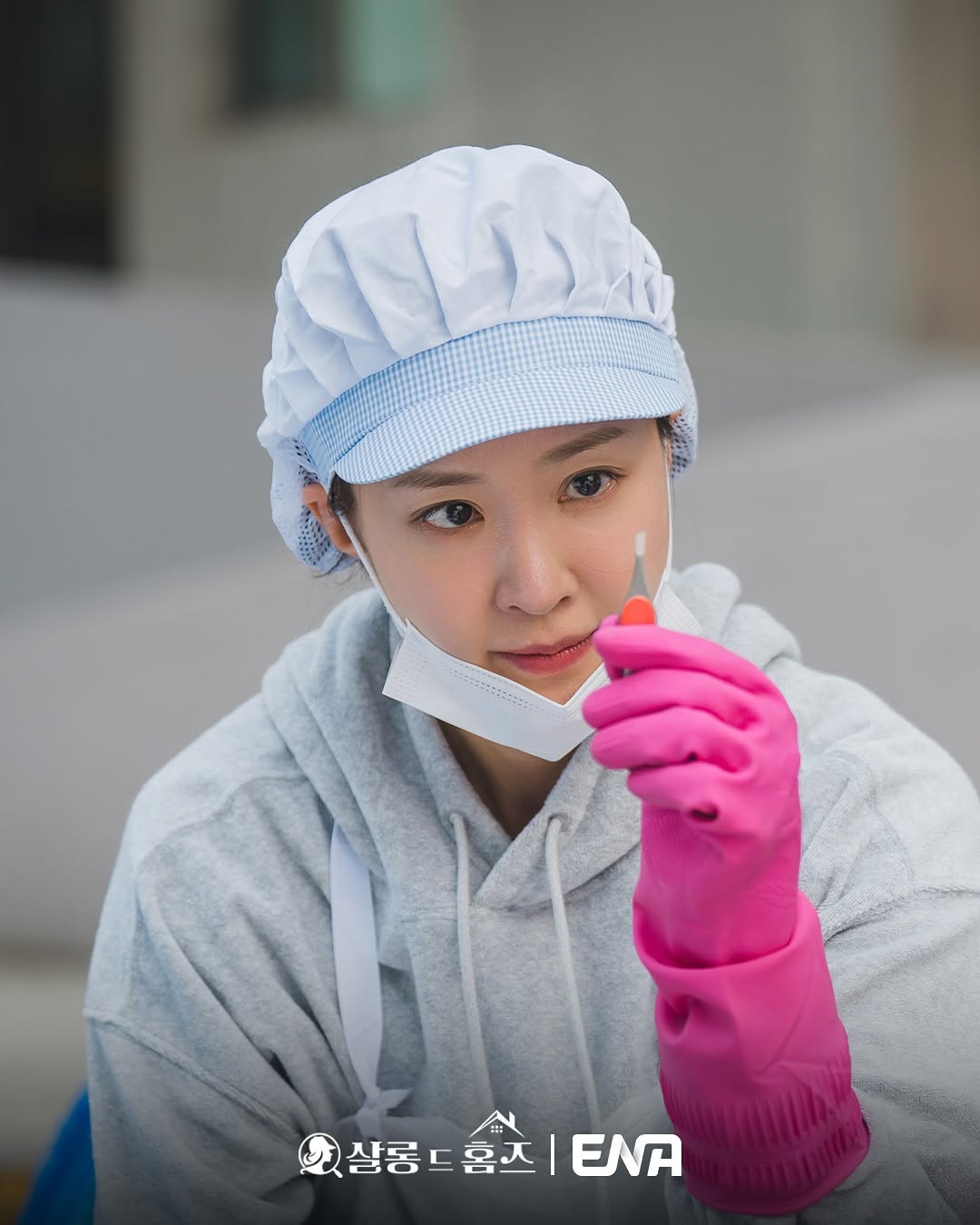 Серіал Salon de Holmes з Лі Сі Йонг веде до сміттєвого контейнера в новому епізоді