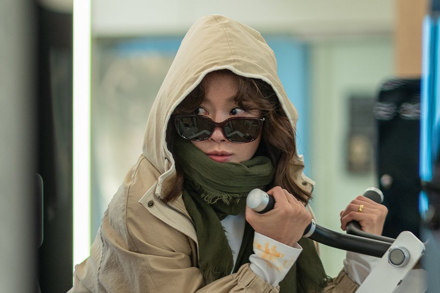 Salon de Holmes: новий епізод з Lee Si-young сьогодні на ENA