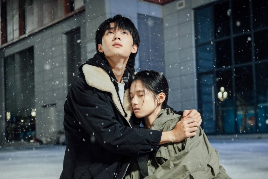 Китайська драма Reborn: Zhang Jingyi та Zhou Yiran розкривають таємницю смерті