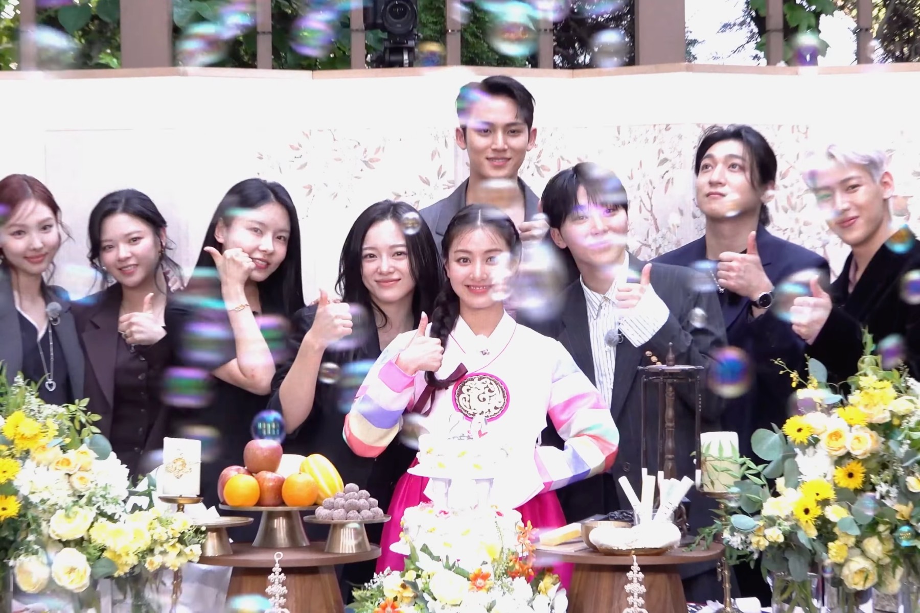 Jihyo: 20 років з JYP – святкування ювілею