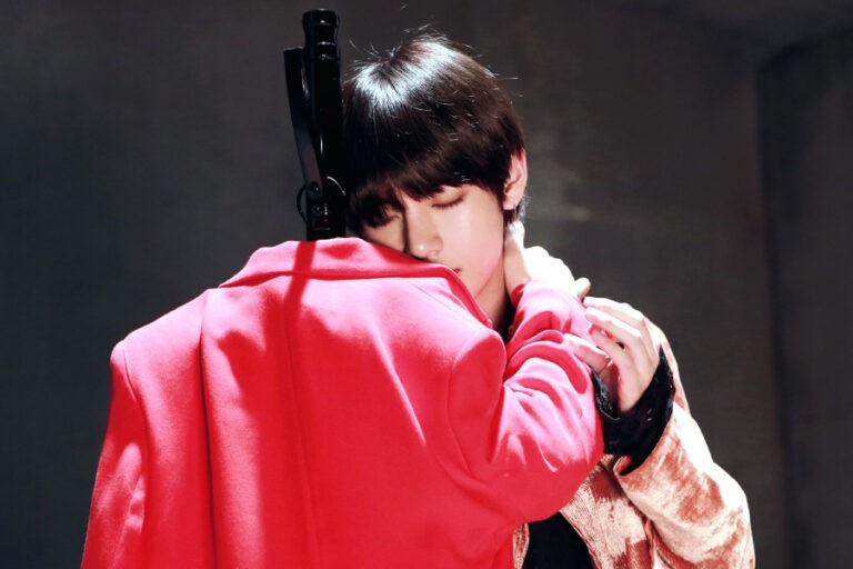 Singularity BTS: 200 мільйонів переглядів на YouTube