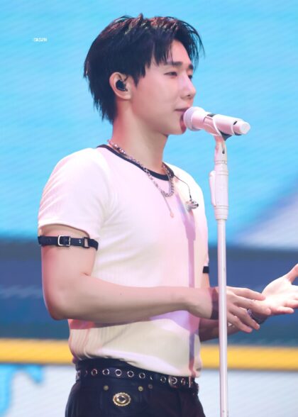 Sunggyu з INFINITE на Soundberry Festa 2025: ідеальна фігура вразила фанатів