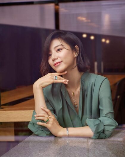 Park Soo Jin: Фото 2025 року вражає бездоганним виглядом