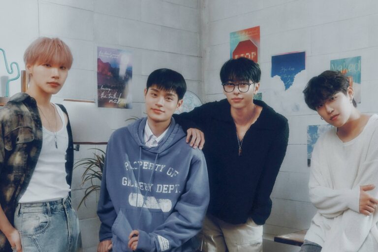 AB6IX повертаються з новим мініальбомом "UPSIDE DOWN"