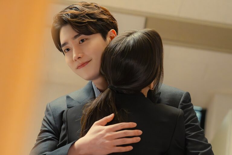 Law and the City: епізоди 9-10 – Moon Ga Young та Lee Jong Suk у вирі складних життєвих випробувань