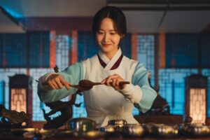 Lim Yoona в дорамі Bon Appétit, Your Majesty: романтичне фентезі на tvN та Netflix