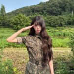 Jang Wonyoung з IVE у військовій формі: фотосесія вразила мережу