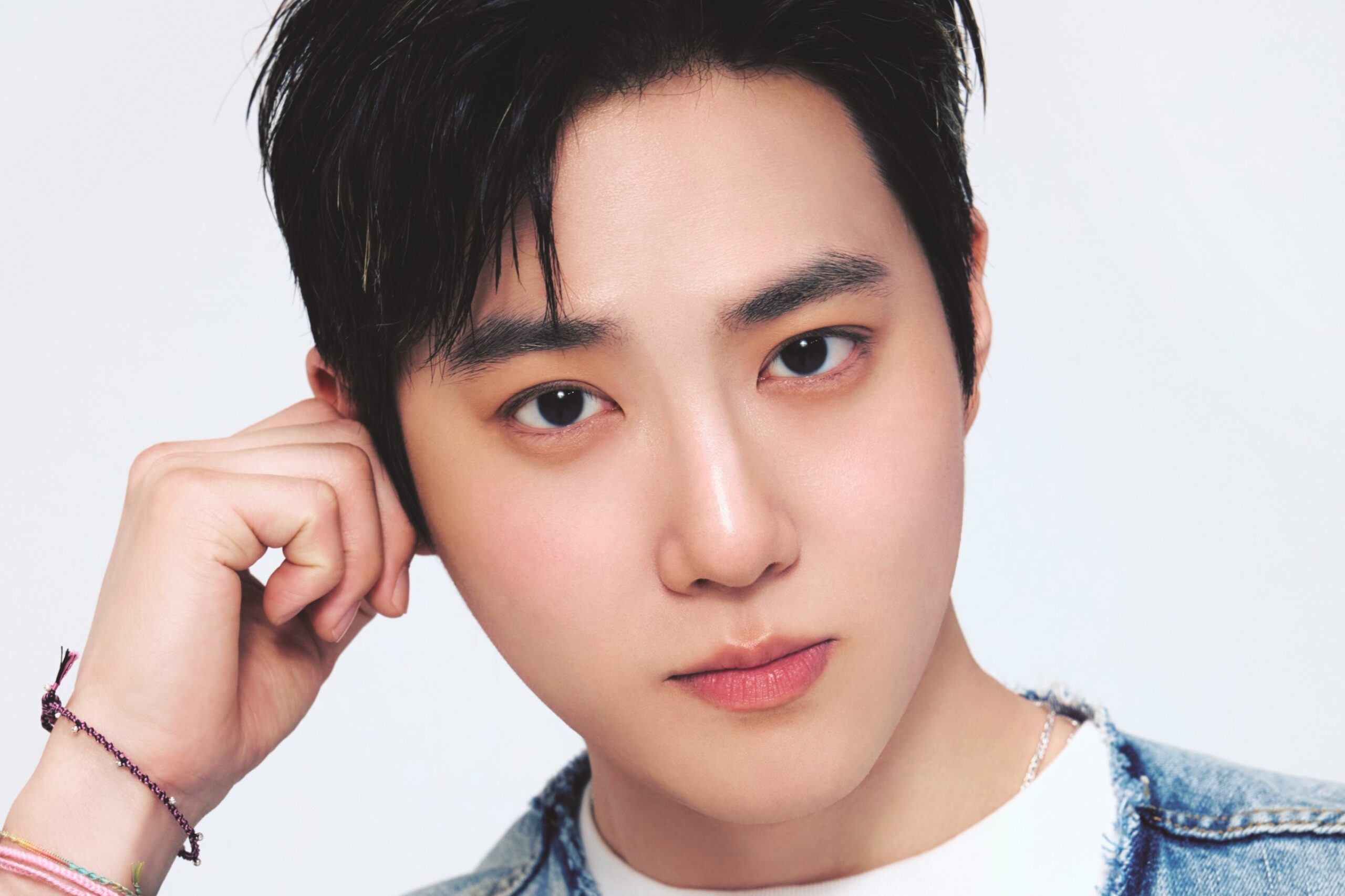 Suho презентує новий міні-альбом "Who Are You"