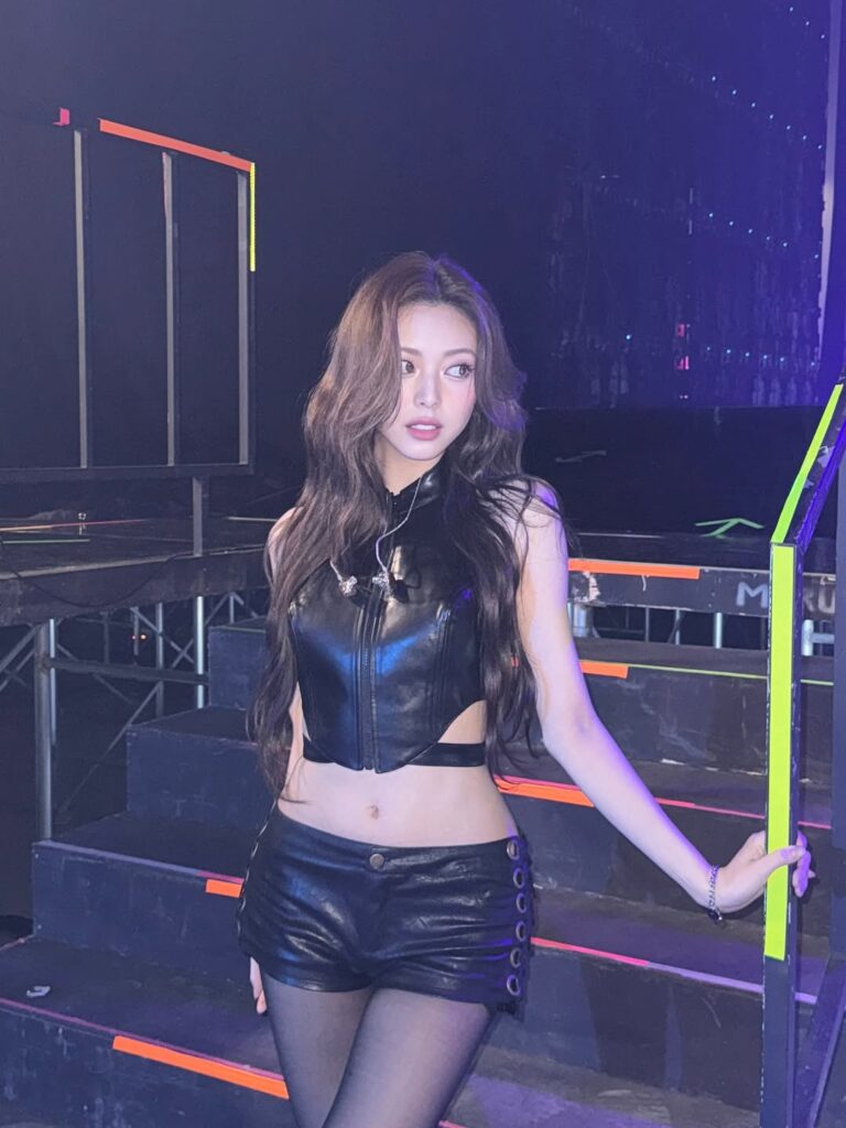 ITZY Yuna: суперечка навколо hip pads та природності фігури