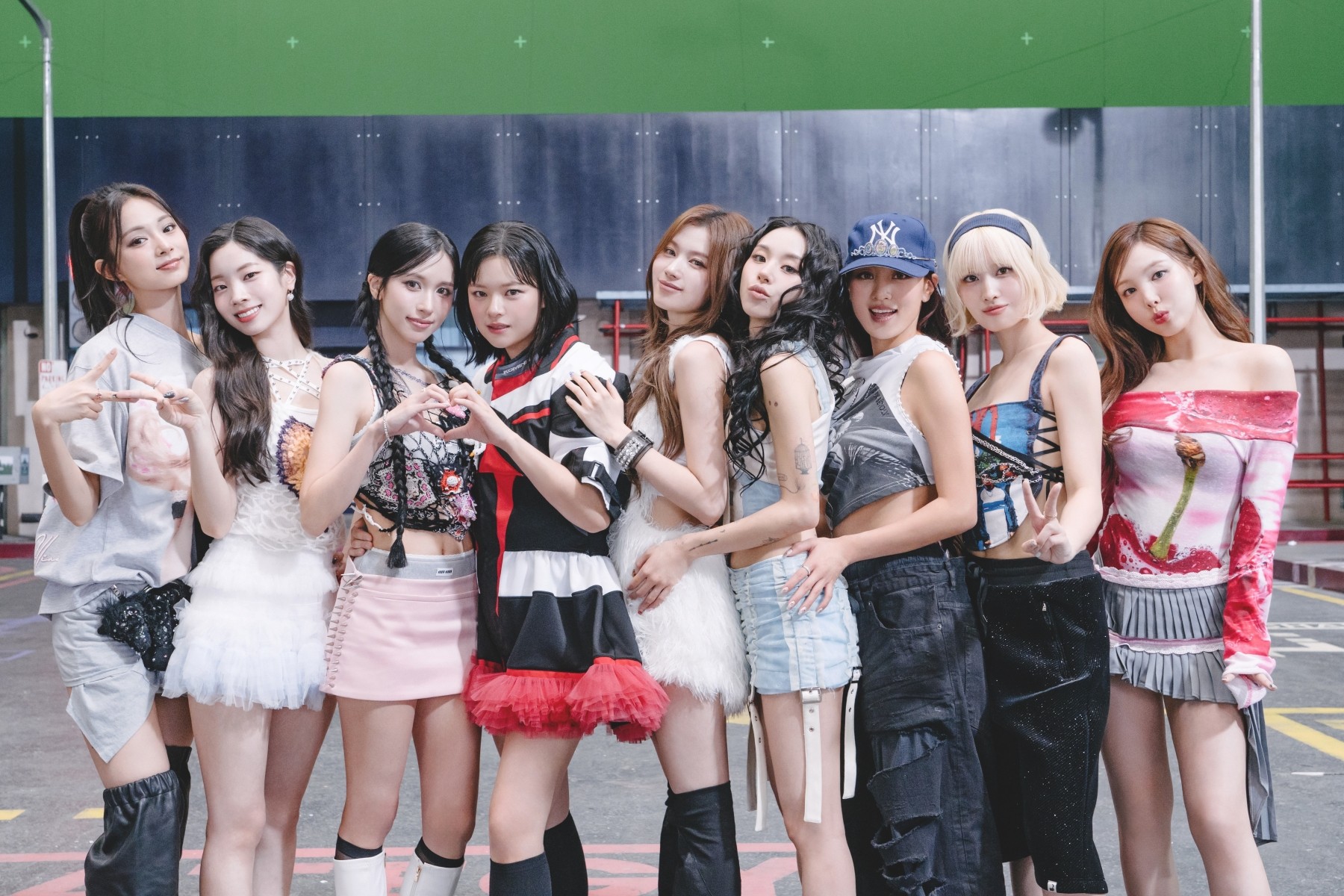 TWICE: Takedown підкорює Billboard Hot 100