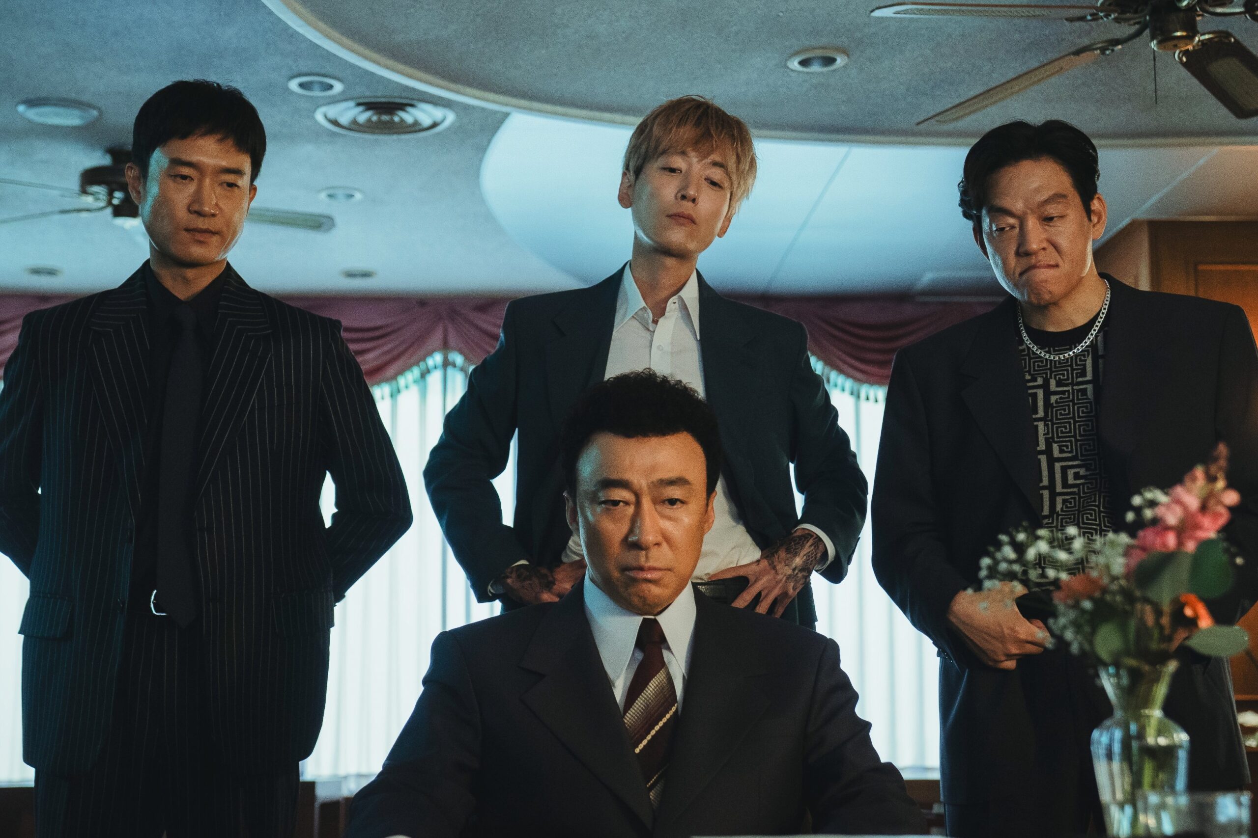Jo Woo Jin, Jung Kyung Ho та Park Ji Hwan у новому екшн-комедійному фільмі Boss