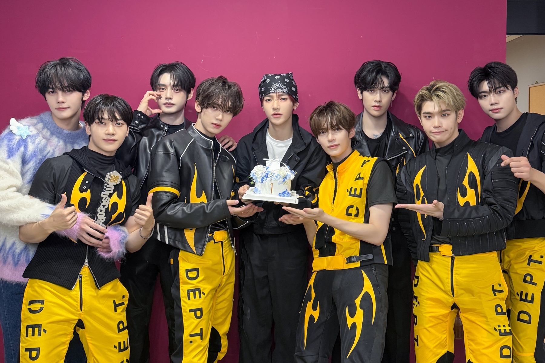 ZEROBASEONE здобули п'яту перемогу на Music Core з ICONIK