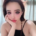 Park Bom лише Lee Min Ho Instagram: Співачка відписалася від усіх, викликавши занепокоєння.