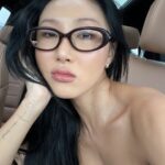 Hwasa пояснила винос з концерту: проблеми зі слухом після вибуху in-ear монітора
