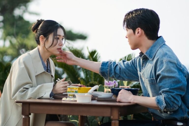 Романтична дорама Dynamite Kiss: Jang Ki Yong та Ahn Eun Jin підкорять серця глядачів своїм хімічним сюжетом