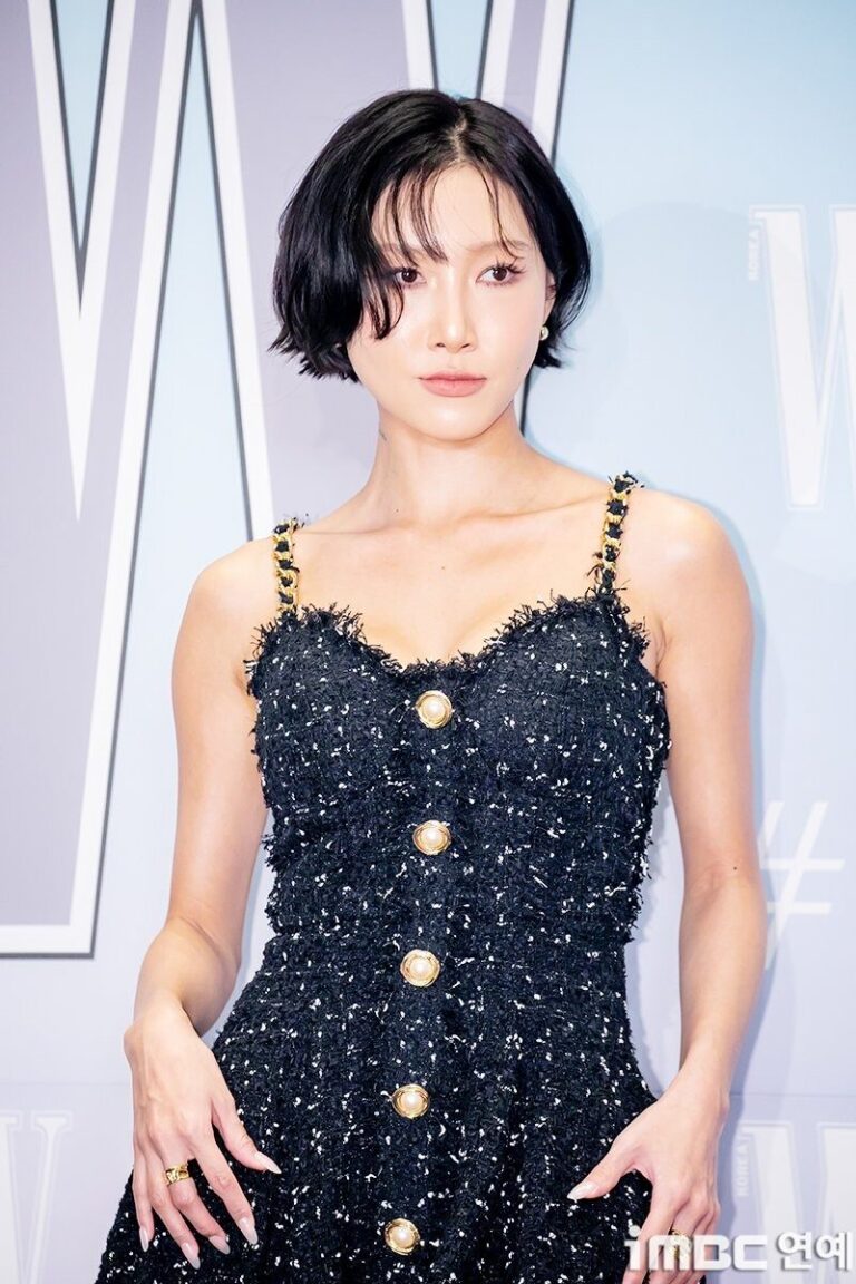 Hwasa MAMAMOO спростовує чутки chaebol, пояснюючи свої щедрі подарунки співробітникам