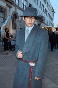 V Vogue World Hollywood 2025: корейський стиль здивував світ моди після військової служби