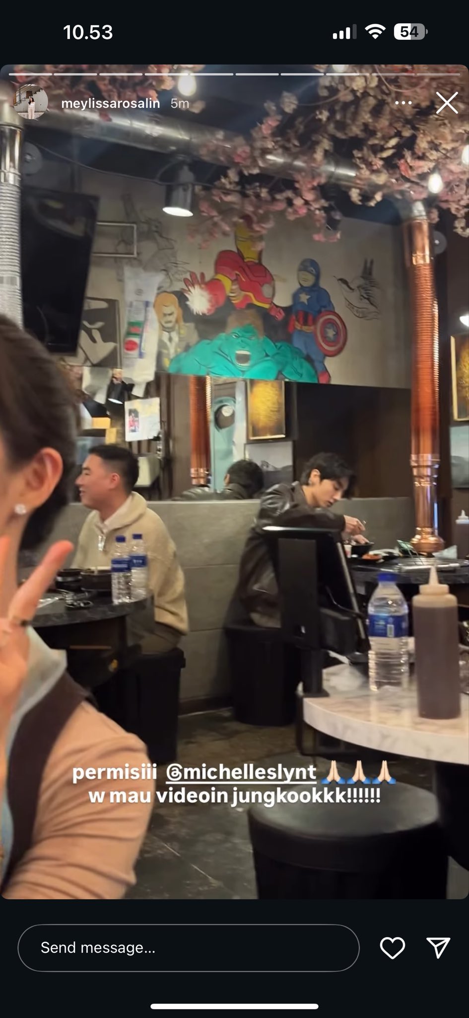 Вірусна сенсація: Jungkook BTS у ресторані наодинці вразив мережу простотою