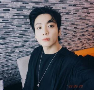 Jungkook втрата ваги занепокоєння фанатів: айдол схуд на 7-8 кг після армії