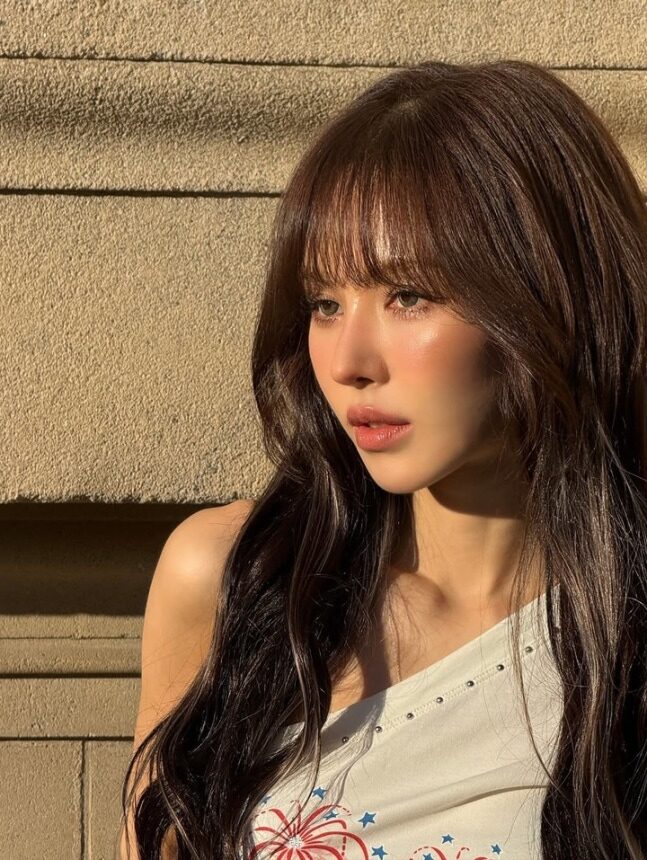 Wendy Red Velvet новий образ зачарував фанатів поєднанням невинності та сексуальності в Pasadena