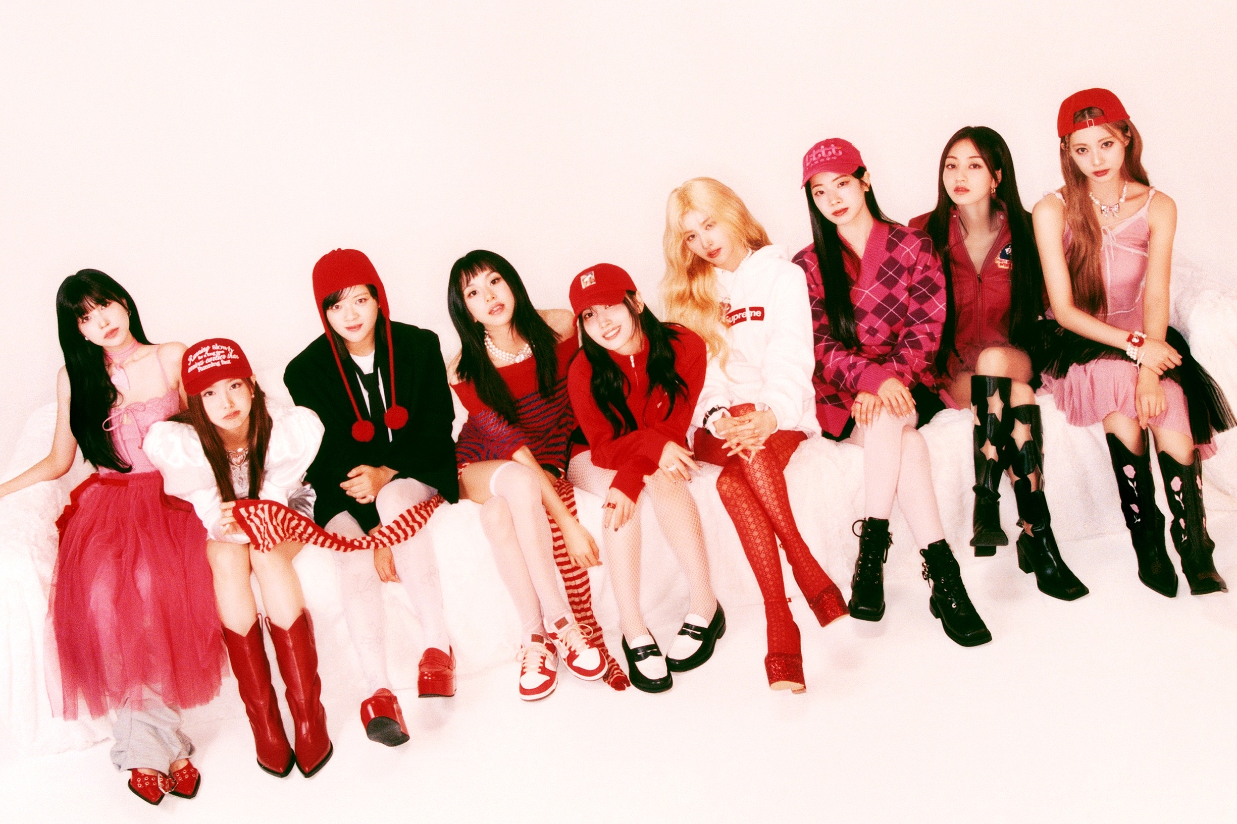 TWICE рекорди Billboard: "THIS IS FOR" встановлює K-pop рекорд у Billboard 200, "Strategy" і "Takedown" тримаються в Hot 100