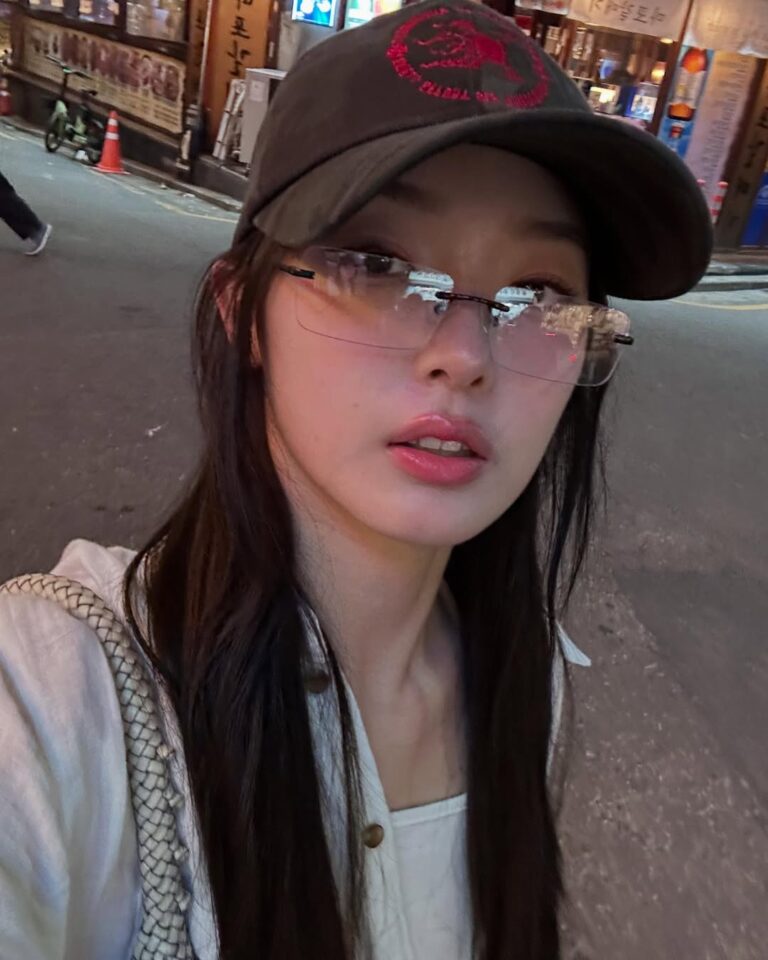 Yoonchae KATSEYE: Звинувачення у гомофобії через реакцію на VMA