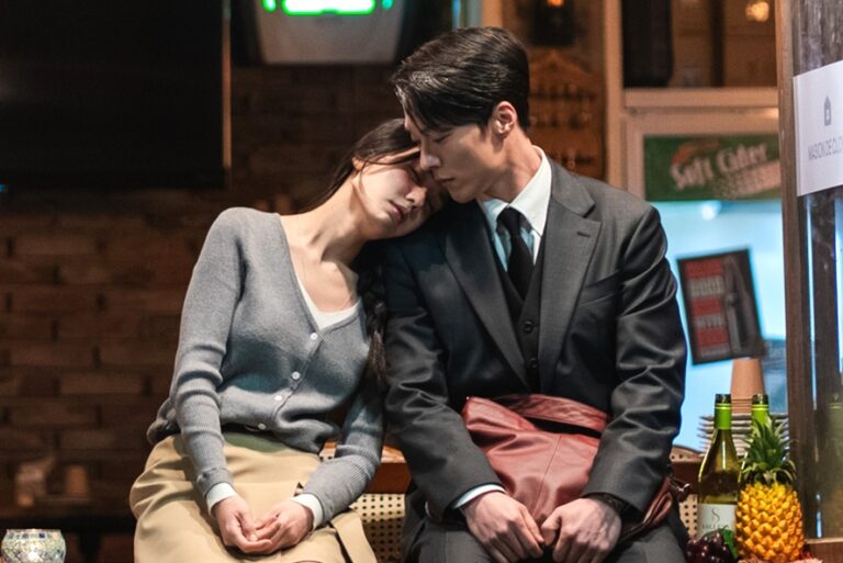 "Dynamite Kiss" з Jang Ki Yong та Ahn Eun Jin утримує лідерство серед корейських дорам