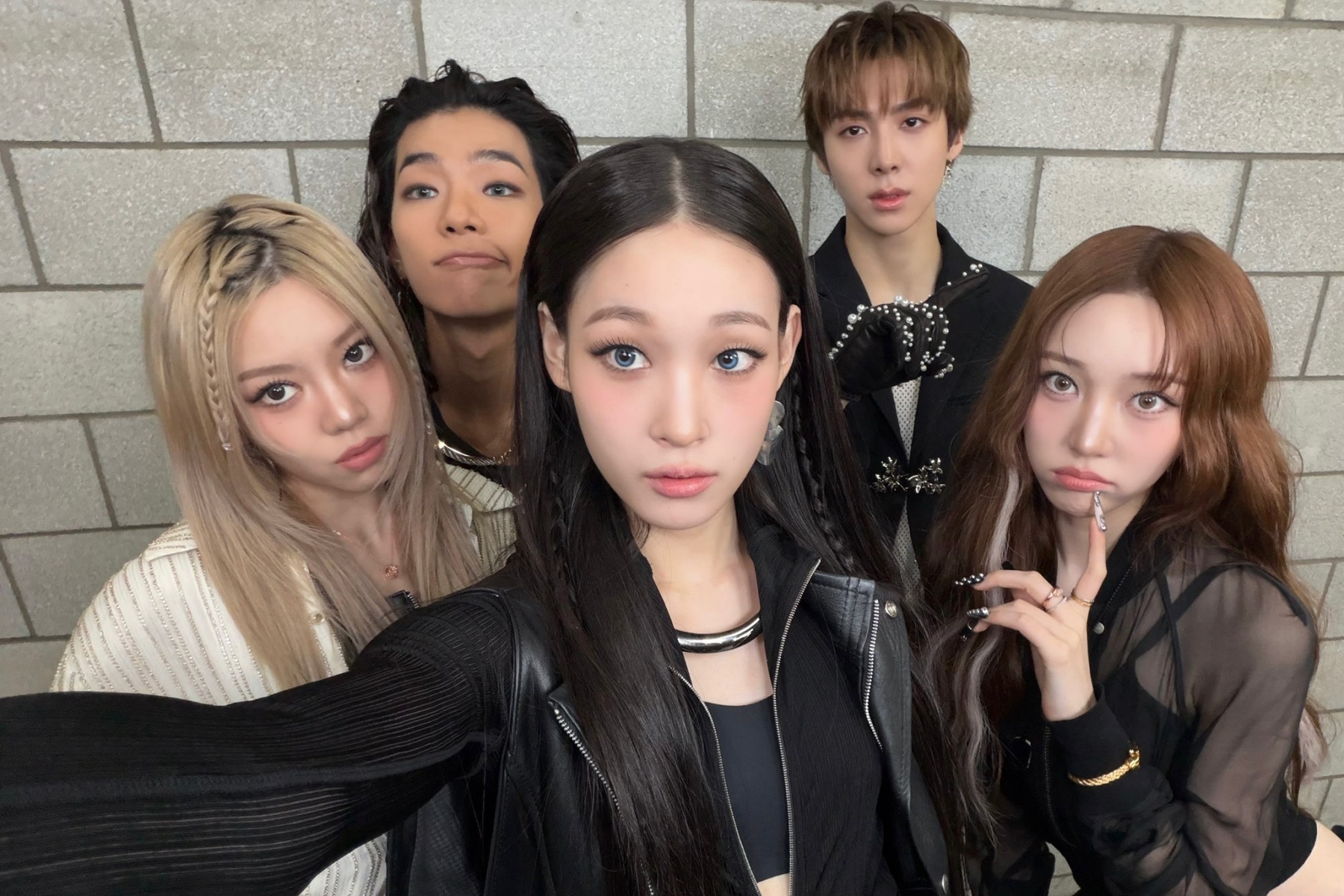 ALLDAY PROJECT здобули першу перемогу на Inkigayo з синглом "ONE MORE TIME"